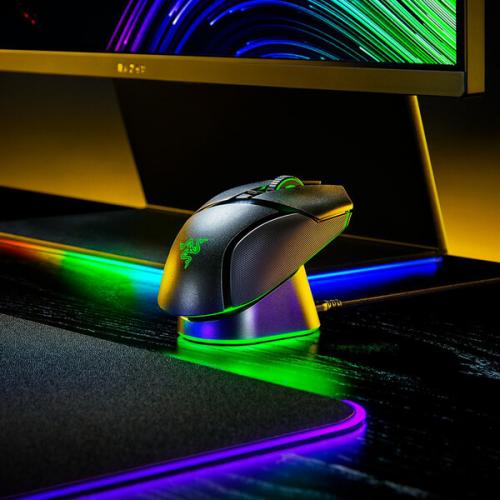 Razer Mouse Dock Pro (Magnetic Wireless Charging Dock for Razer Basillisk V3 Pro, Chroma RGB Underglow)