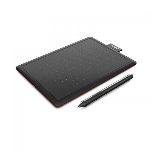 One by Wacom Medium (Black/Red)