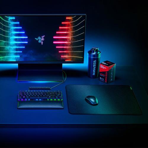 Razer Strider Gaming Mouse Pad (Large)